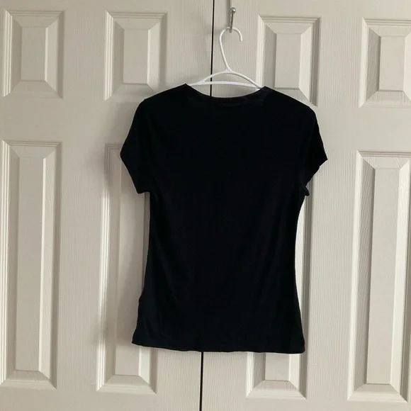 Banana Republic basic tee - Picture 2 of 2